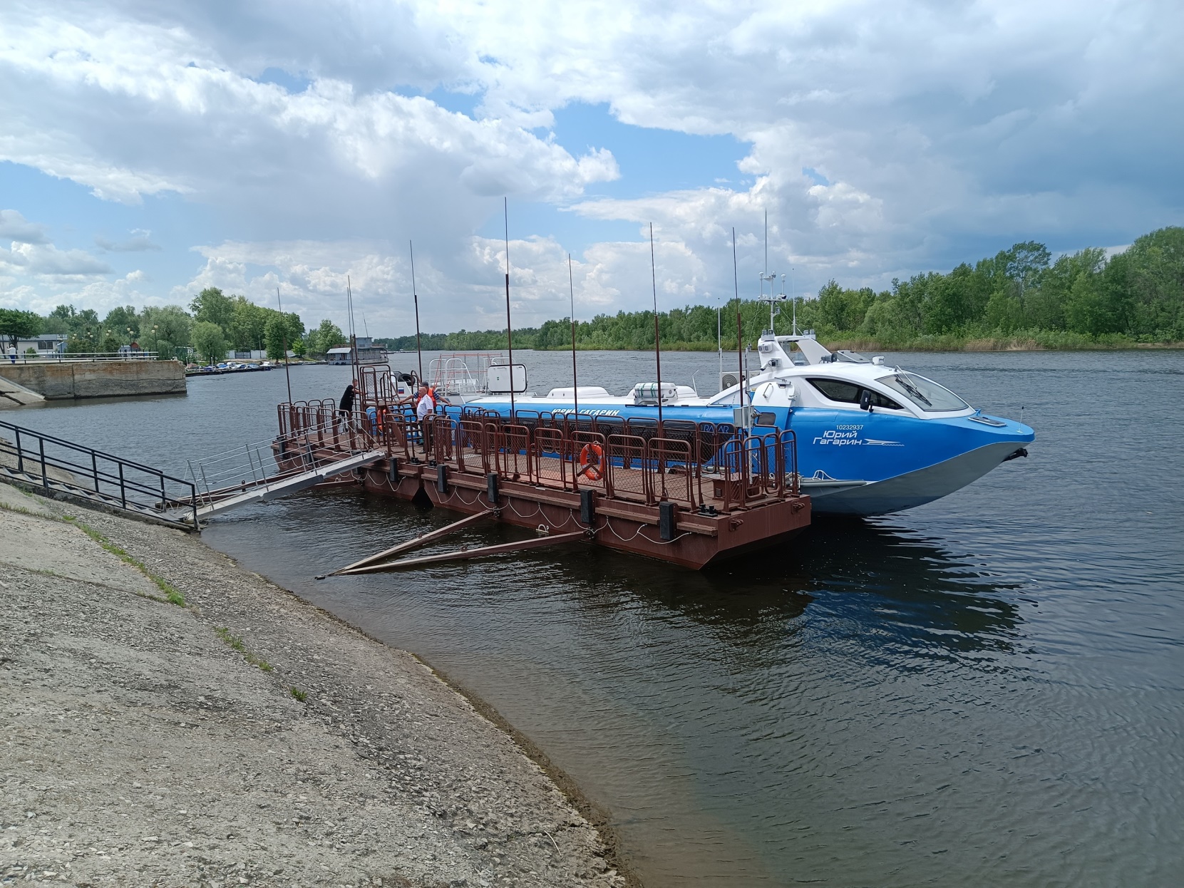 Плавучий причал